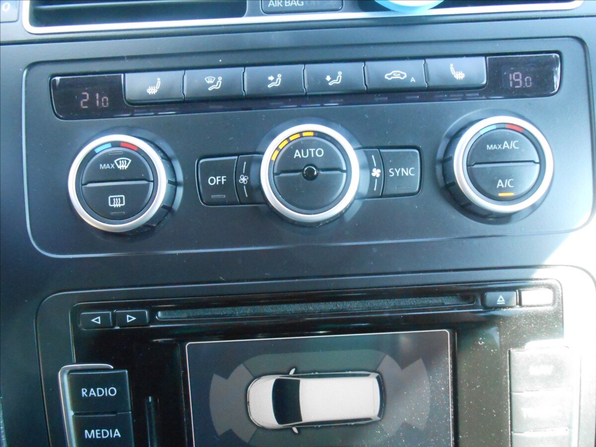 Volkswagen Touran MPV 1,6 l 77 kw