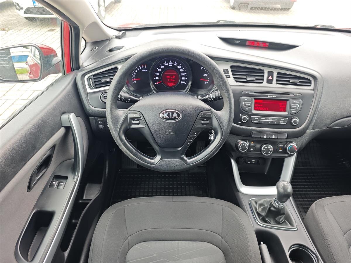 KIA Ceed Hatchback 1,4 l 73 kw
