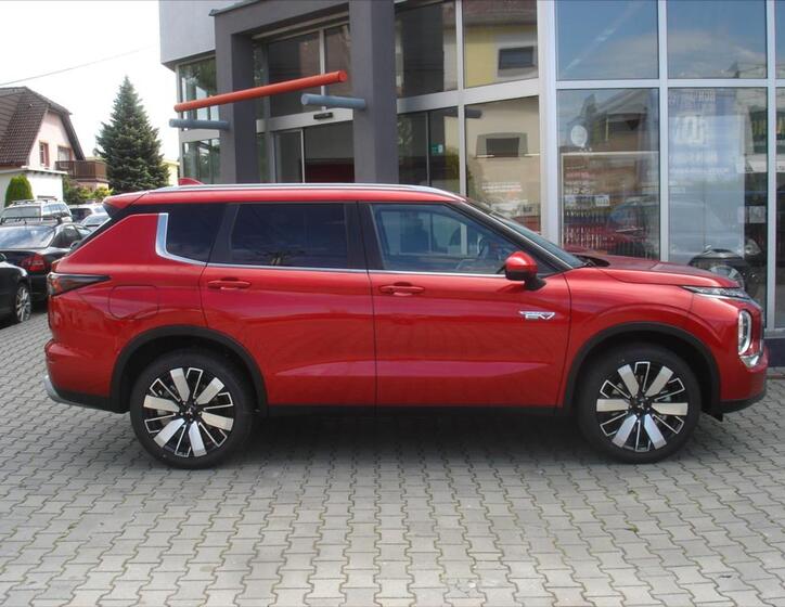 Mitsubishi Outlander 3