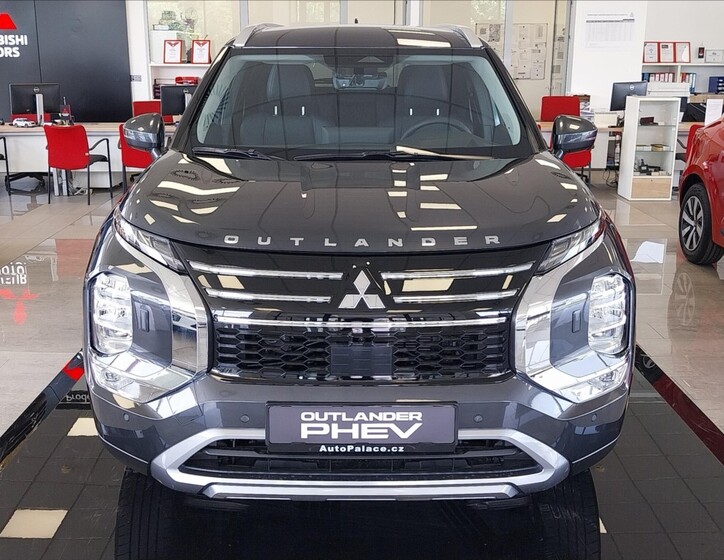 Mitsubishi Outlander 3