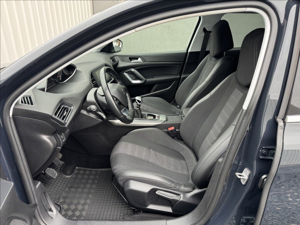 Peugeot 308 Kombi 1,5 l 96 kw
