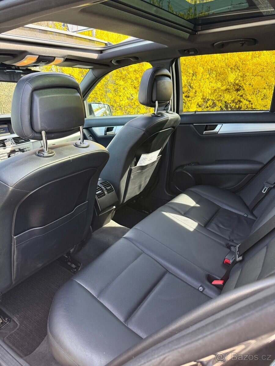 Mercedes-Benz Třídy C Kombi 0,0 195 kw