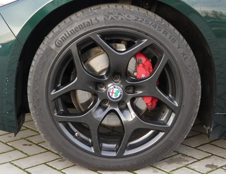 Alfa Romeo Giulia 21