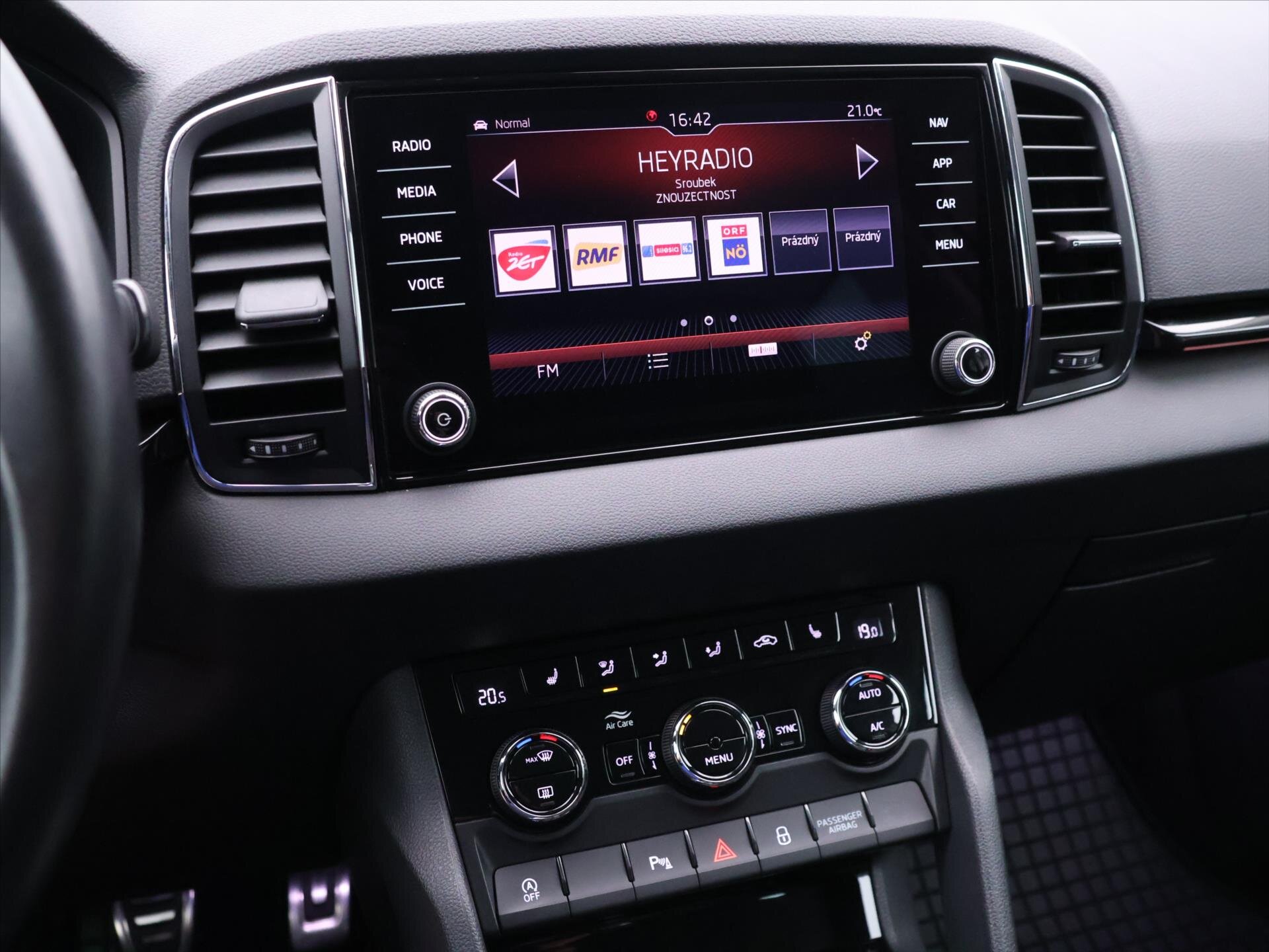 Škoda Karoq SUV / Terénní 2,0 l 110 kw