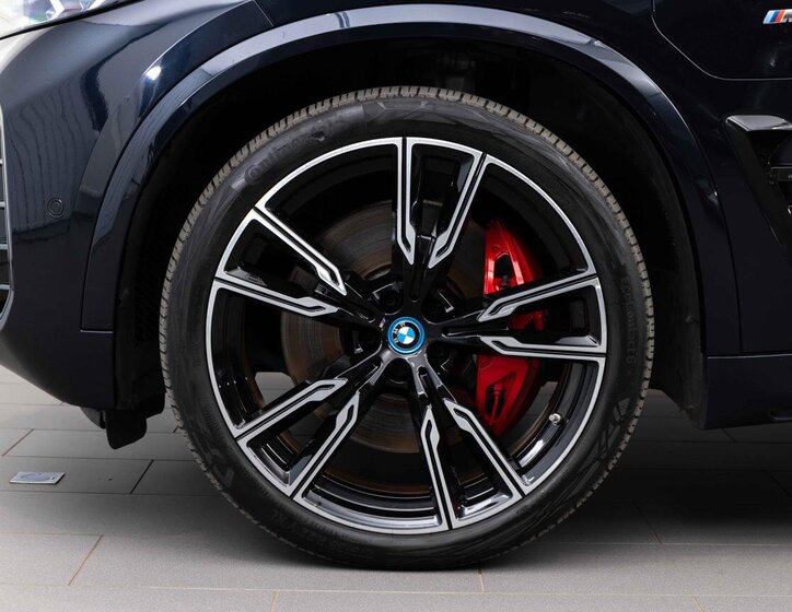 BMW X5 SUV / Terénní 3,0 l 360 kw