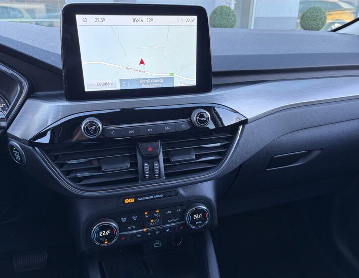 Ford Kuga SUV / Terénní 2,5 l 165 kw