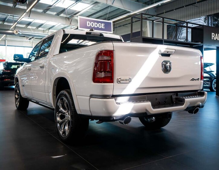 Dodge RAM Pick-up 5,7 l 291 kw