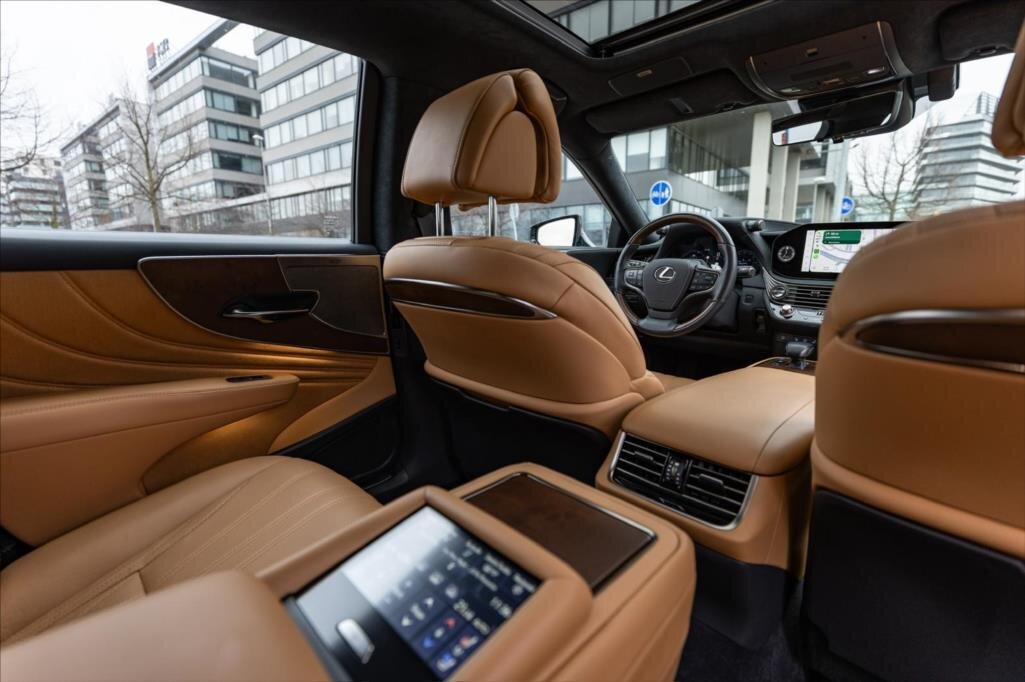 Lexus LS 500h Sedan / Limuzína 3,5 l 264 kw