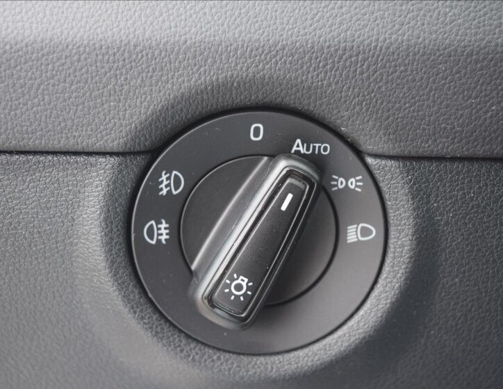 Škoda Octavia Sedan / Limuzína 2,0 l 135 kw