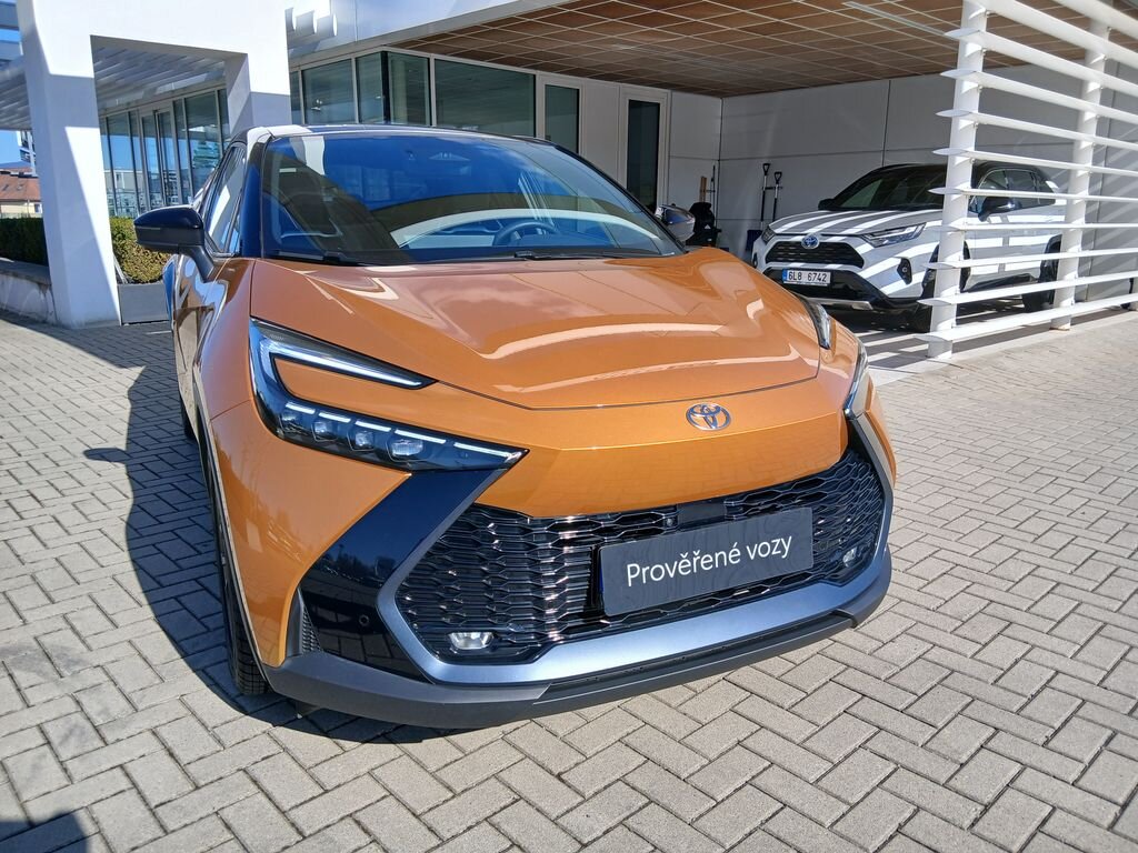 Toyota C-HR SUV / Terénní 2,0 l 112 kw