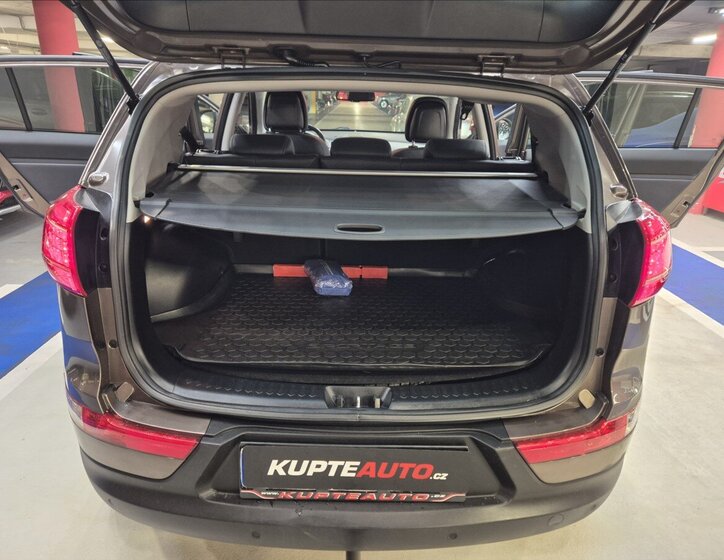 KIA Sportage SUV / Terénní 2,0 l 120 kw