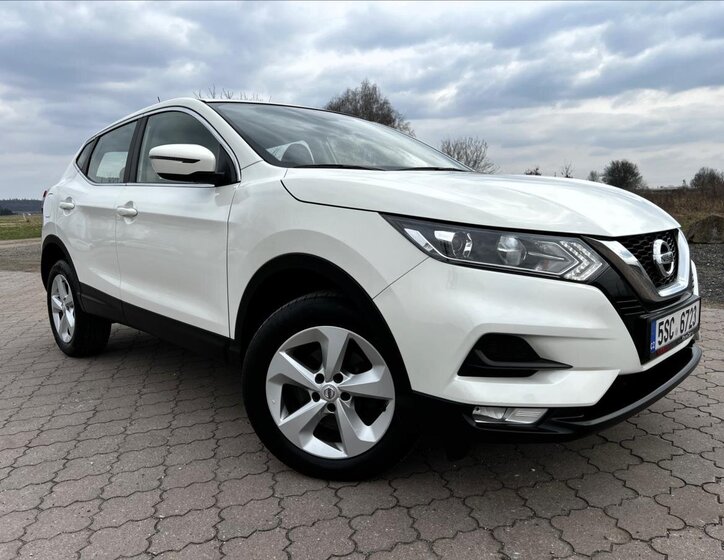 Nissan Qashqai SUV / Terénní 1,3 l 103 kw