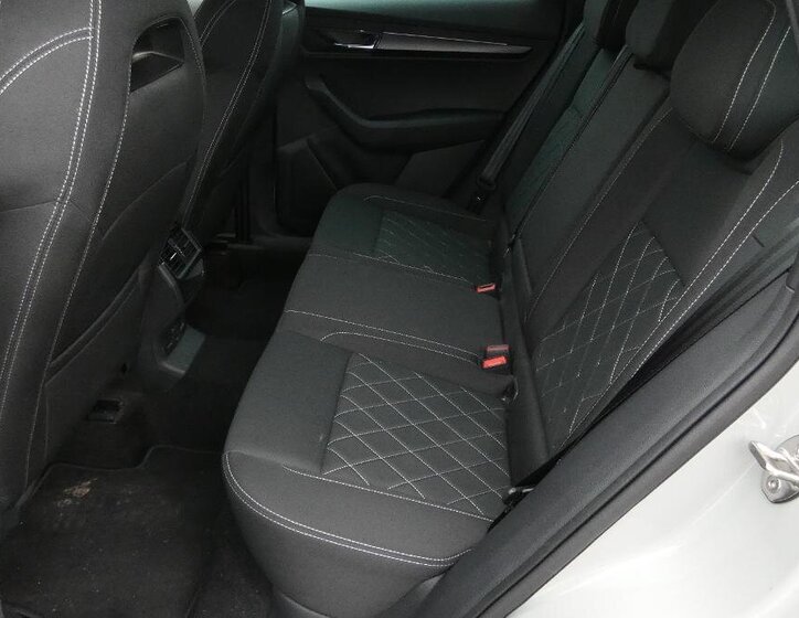 Škoda Karoq SUV 1,5 l 110 kw