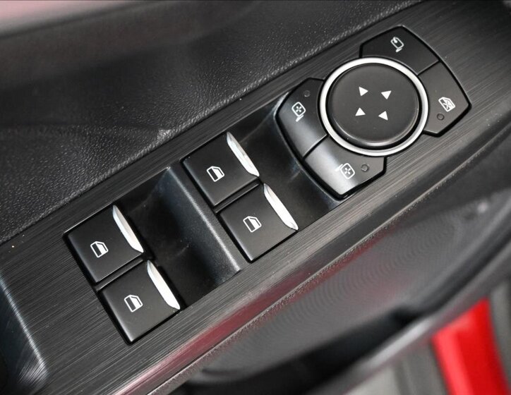 Ford Kuga SUV / Terénní 1,5 l 88 kw