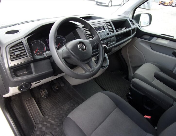 Volkswagen Transporter Kombi 2,0 l 75 kw