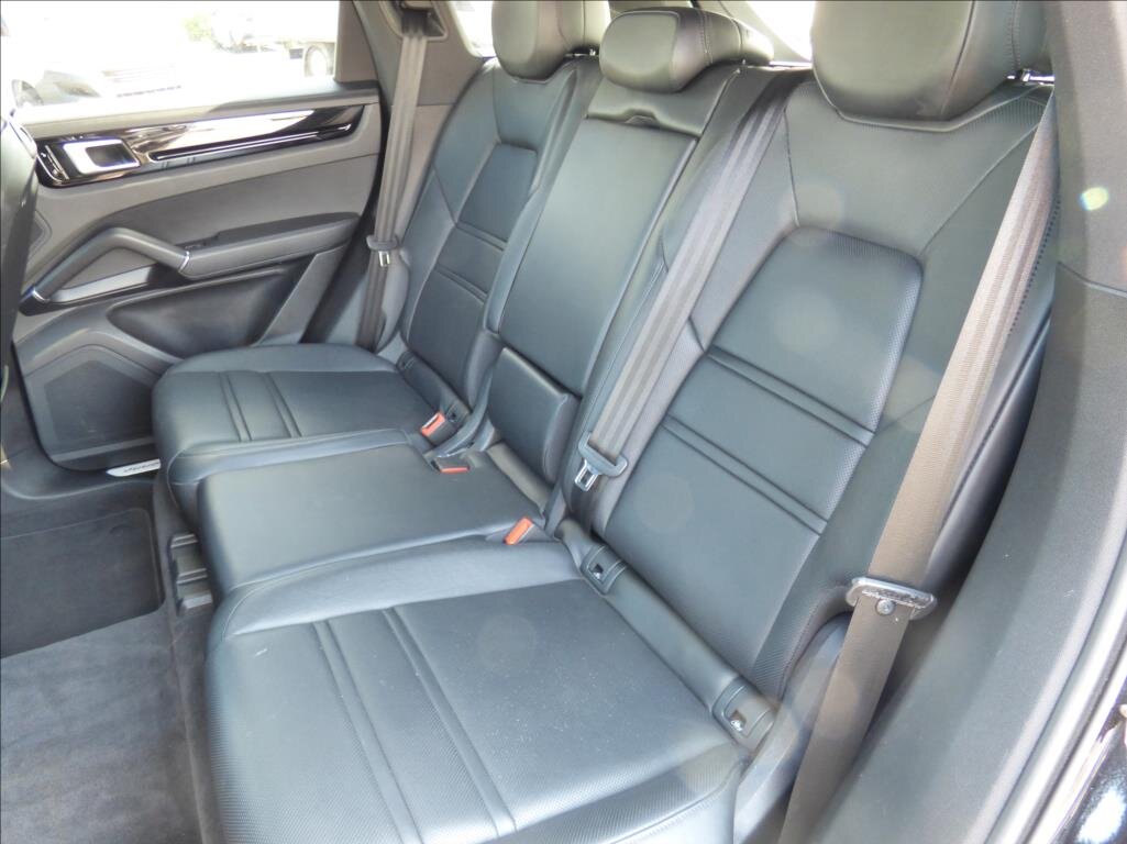 Porsche Cayenne SUV 2,9 l 324 kw
