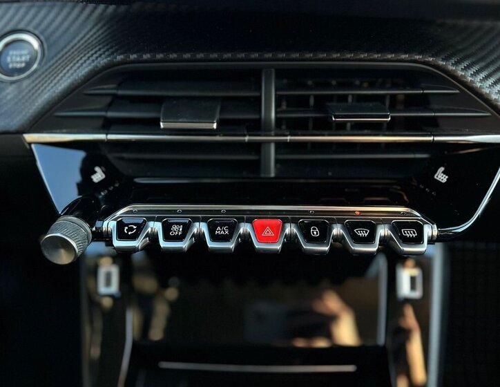 Peugeot 2008 SUV 1,2 l 74 kw