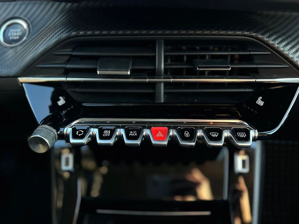 Peugeot 2008 SUV 1,2 l 74 kw