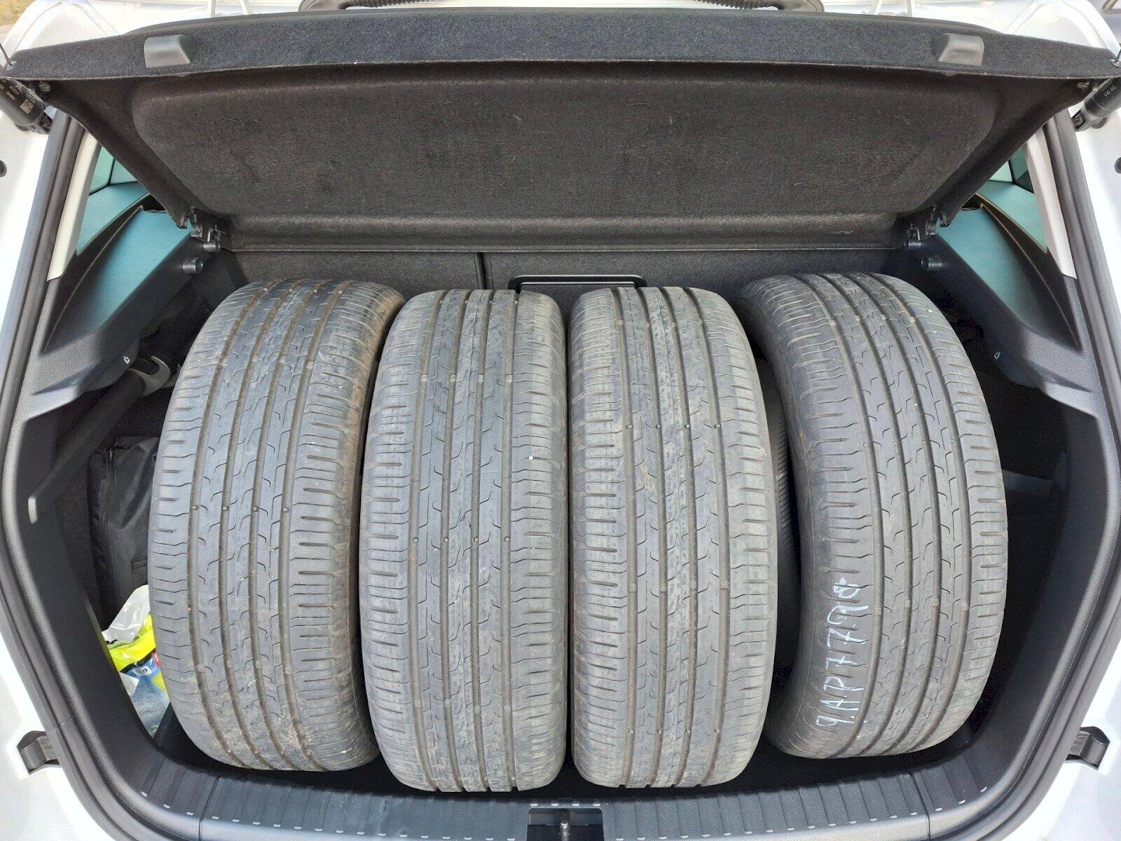 Škoda Karoq SUV / Terénní 1,5 l 110 kw