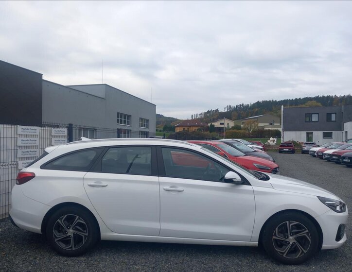 Hyundai i30 Kombi 998,0 88 kw