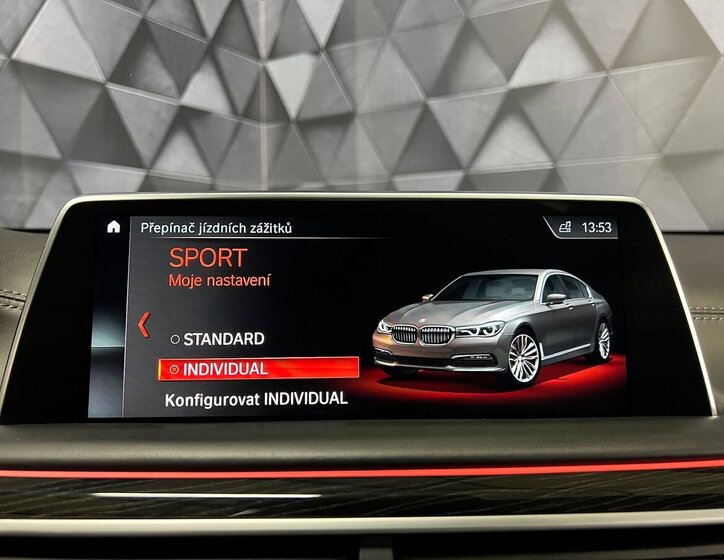 BMW Řada 7 Sedan 3,0 l 294 kw