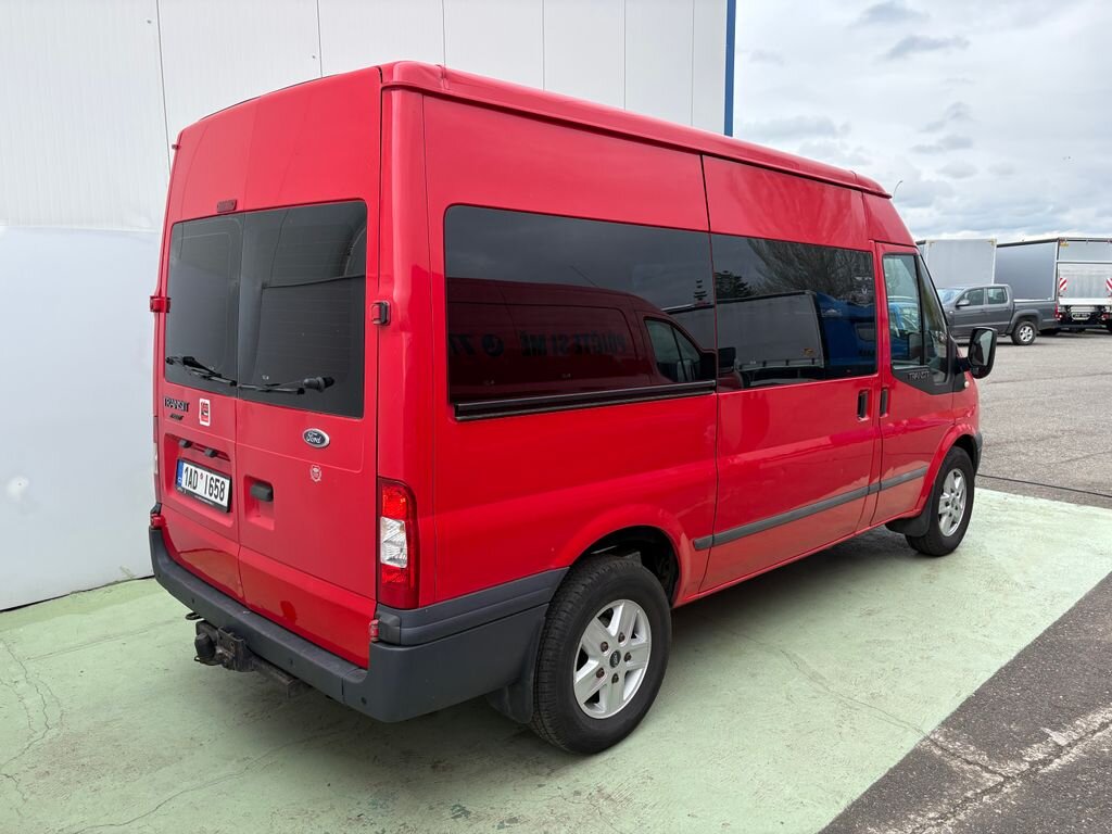 Ford Transit Kombi 2,4 l 103 kw