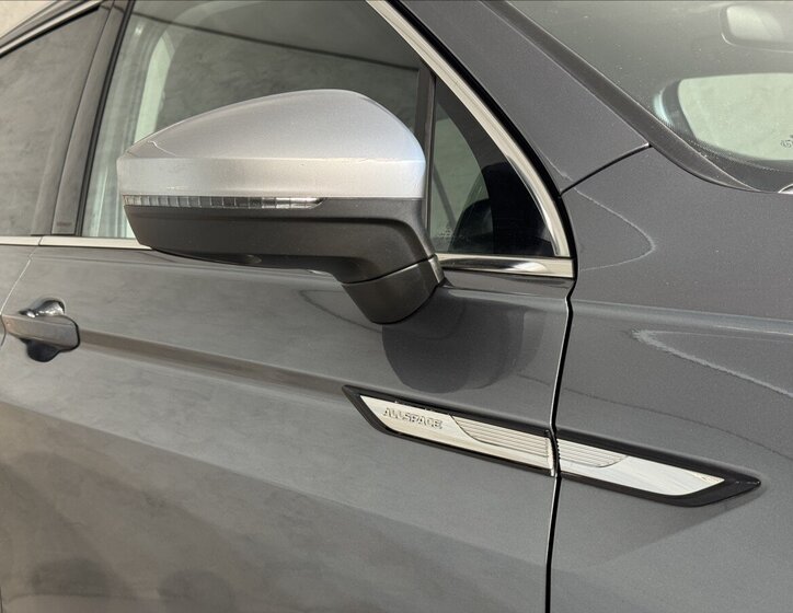Volkswagen Tiguan Allspace SUV / Terénní 2,0 l 147 kw