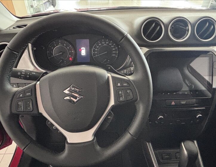 Suzuki Vitara SUV / Terénní 1,4 l 81 kw
