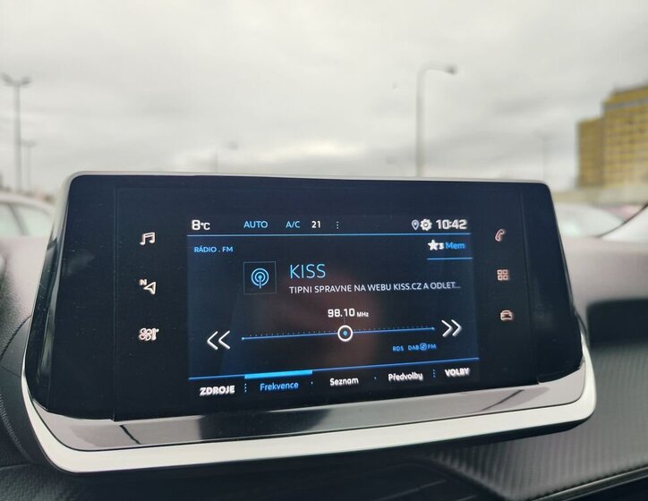 Peugeot 2008 SUV 1,2 l 96 kw