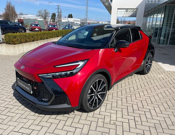 Toyota C-HR SUV / Terénní 2,0 l 112 kw
