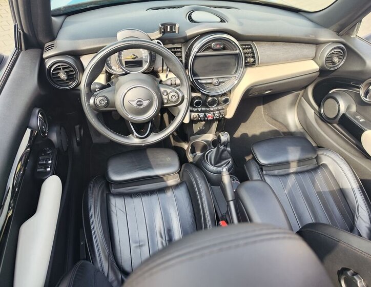 Mini Cooper Hatchback 1,5 l 85 kw