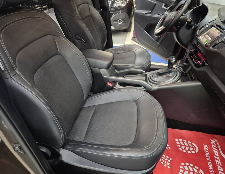 KIA Sportage SUV / Terénní 2,0 l 120 kw