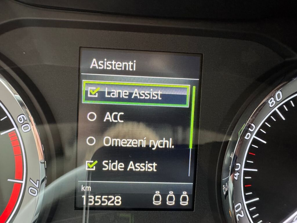 Škoda Karoq SUV 1,5 l 110 kw