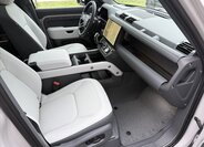 Land Rover Defender 21