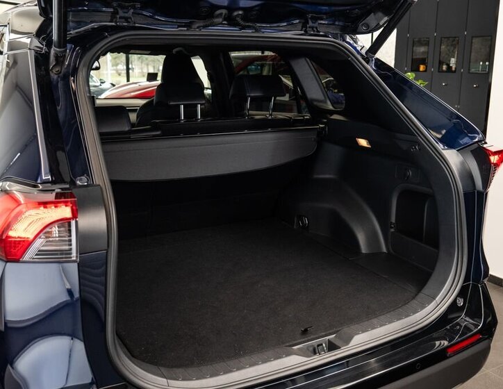 Toyota RAV4 SUV 2,5 l 131 kw