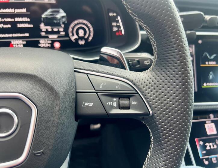 Audi RS Q8 28