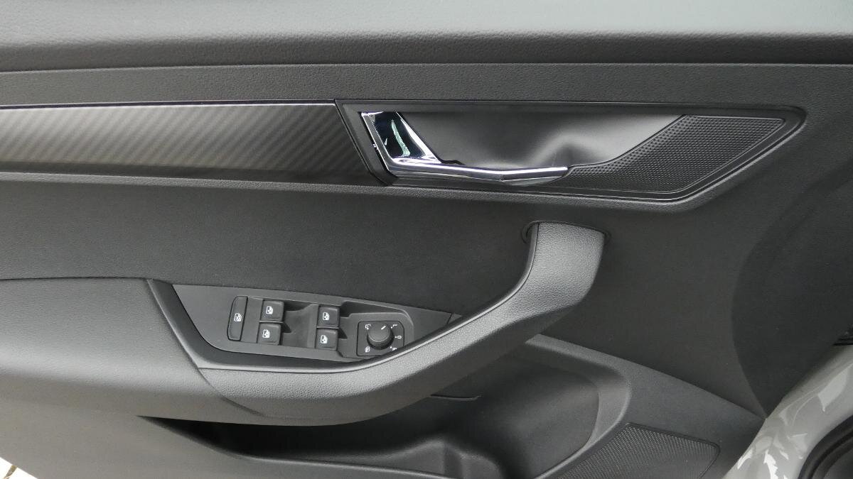 Škoda Karoq SUV 1,5 l 110 kw