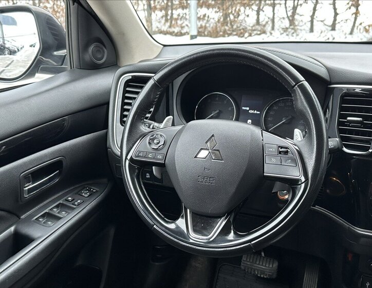 Mitsubishi Outlander SUV 2,0 l 110 kw