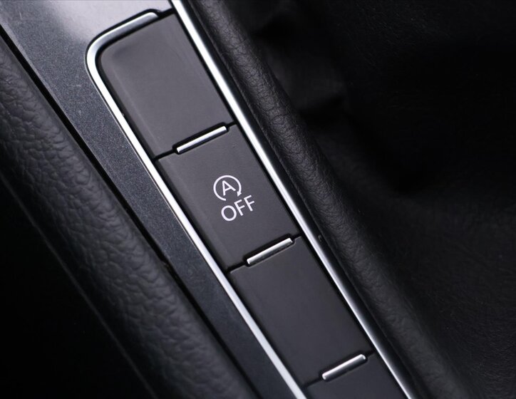 Volkswagen Golf Kombi 1,6 l 85 kw