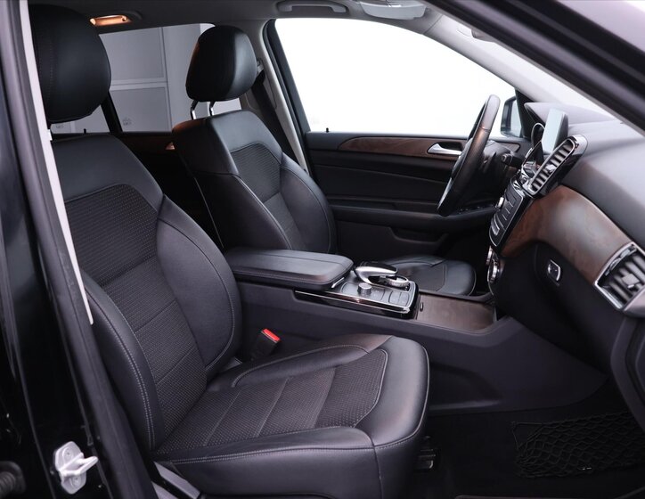 Mercedes-Benz GLE SUV / Terénní 3,0 l 190 kw