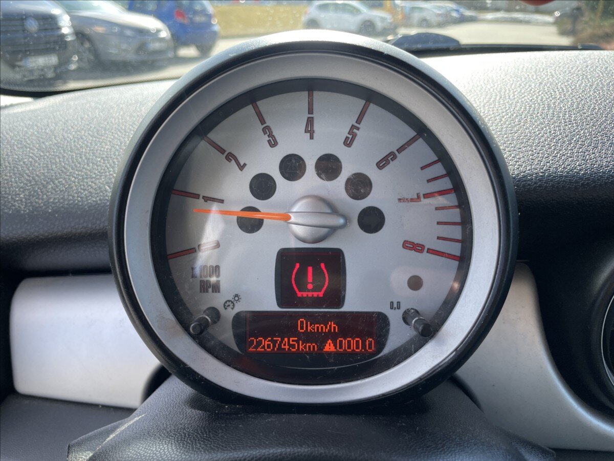 Mini Cooper Hatchback 1,6 l 88 kw