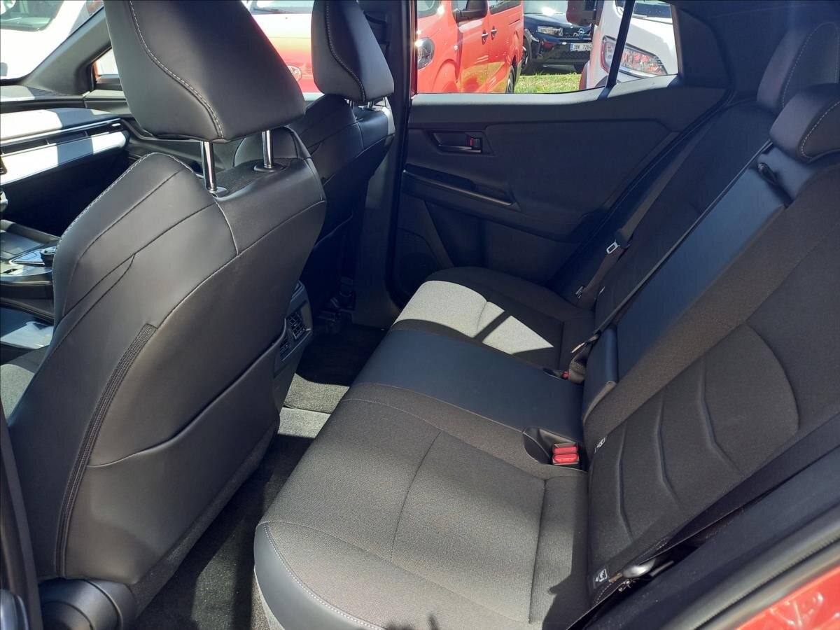 Toyota C-HR SUV / Terénní 0,0 160 kw