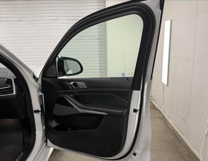 BMW X7 48