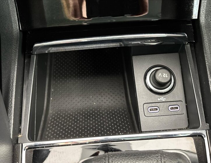 Škoda Karoq SUV / Terénní 1,5 l 110 kw