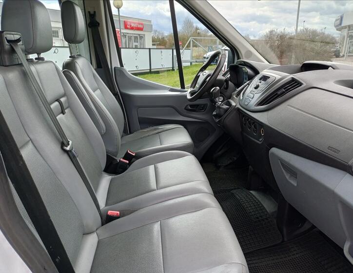 Ford Transit 12