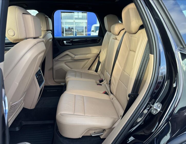 Porsche Cayenne SUV / Terénní 3,0 l 250 kw
