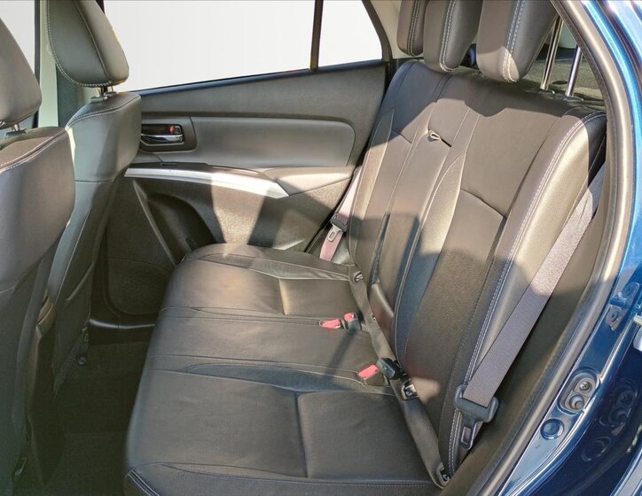 Suzuki SX4 S-Cross 16