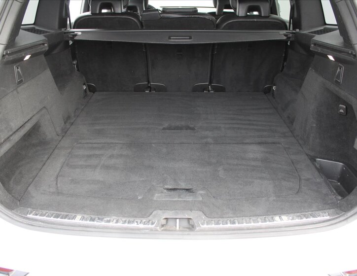 Volvo XC90 SUV 2,0 l 173 kw