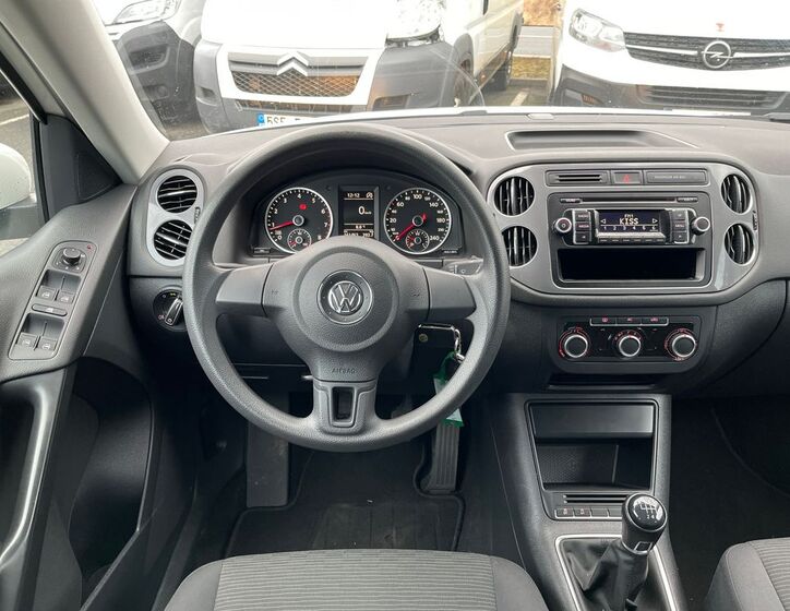 Volkswagen Tiguan 8