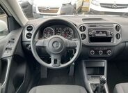 Volkswagen Tiguan 8